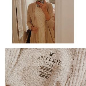 light aerie/american eagle soft and sexy sweater
